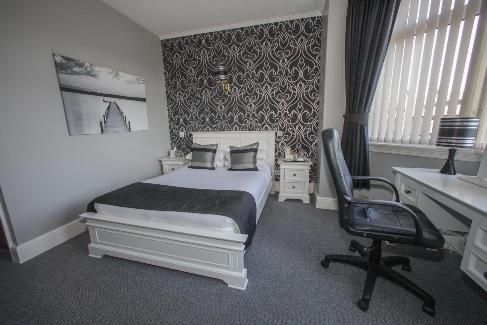 Tower House Executive Guest House Pontefract Bilik gambar