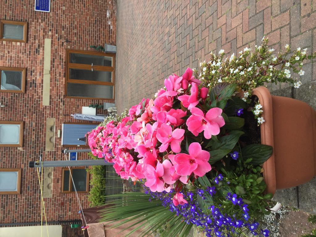 Tower House Executive Guest House Pontefract Luaran gambar
