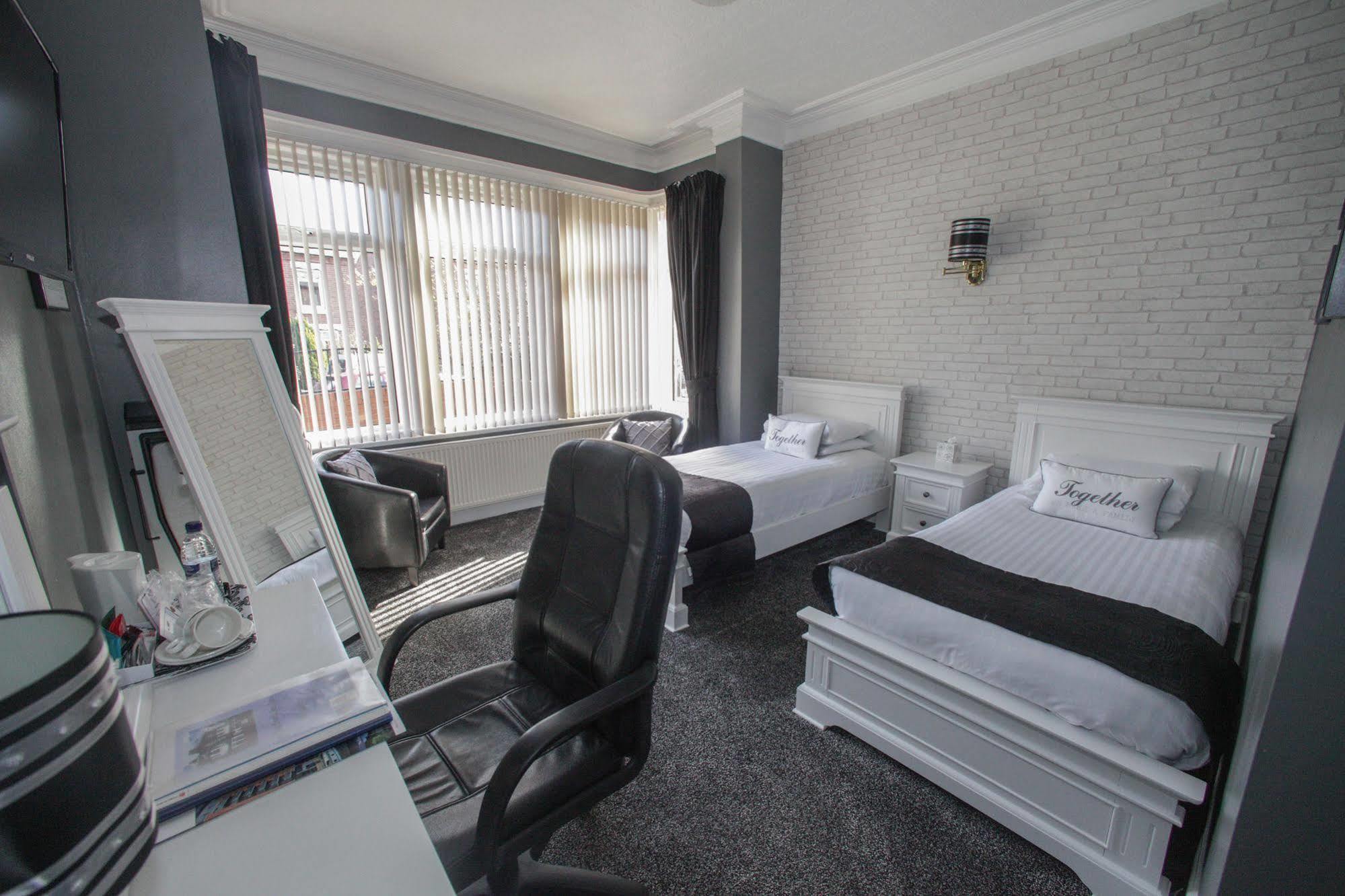 Tower House Executive Guest House Pontefract Luaran gambar