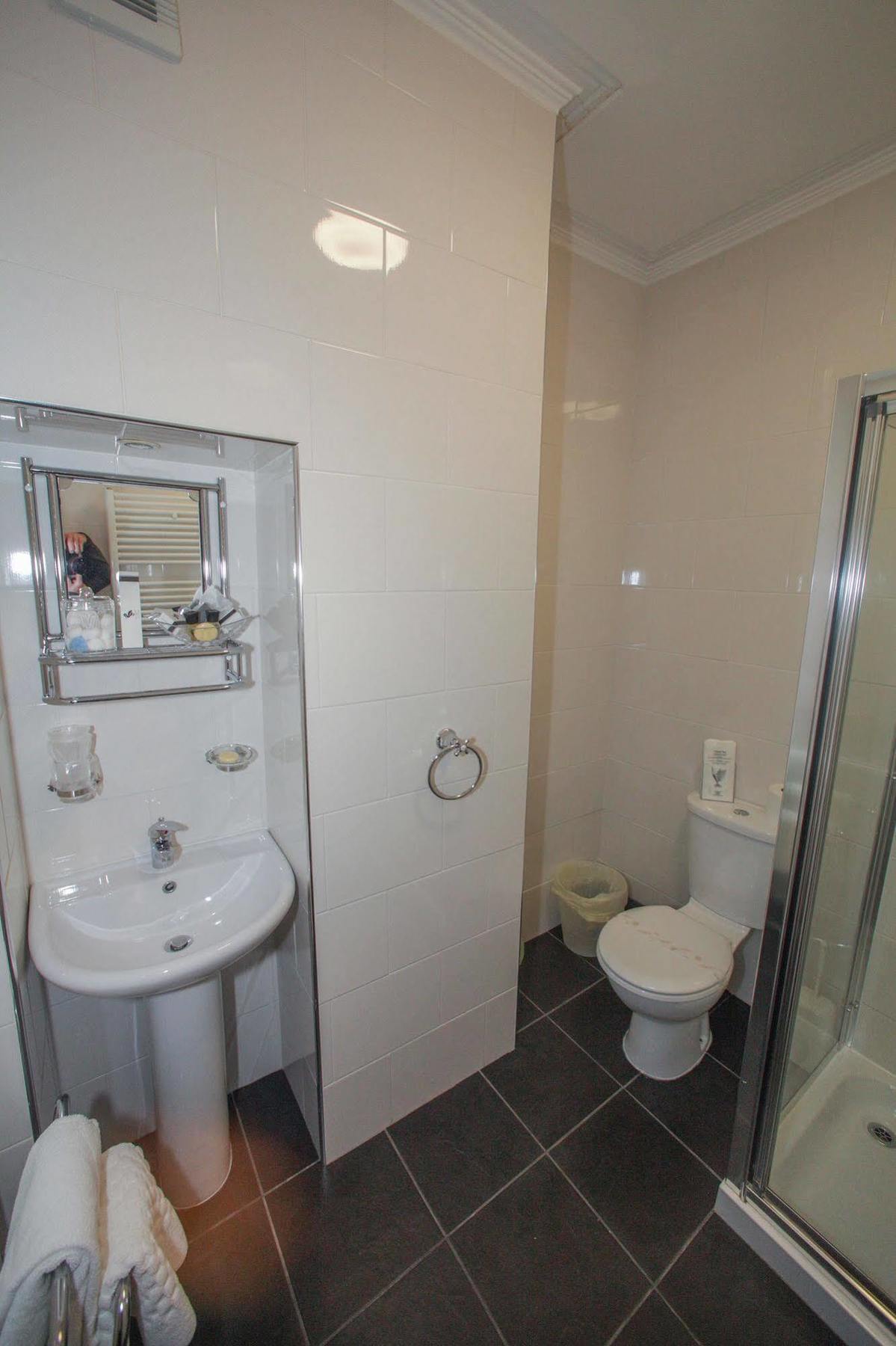Tower House Executive Guest House Pontefract Luaran gambar