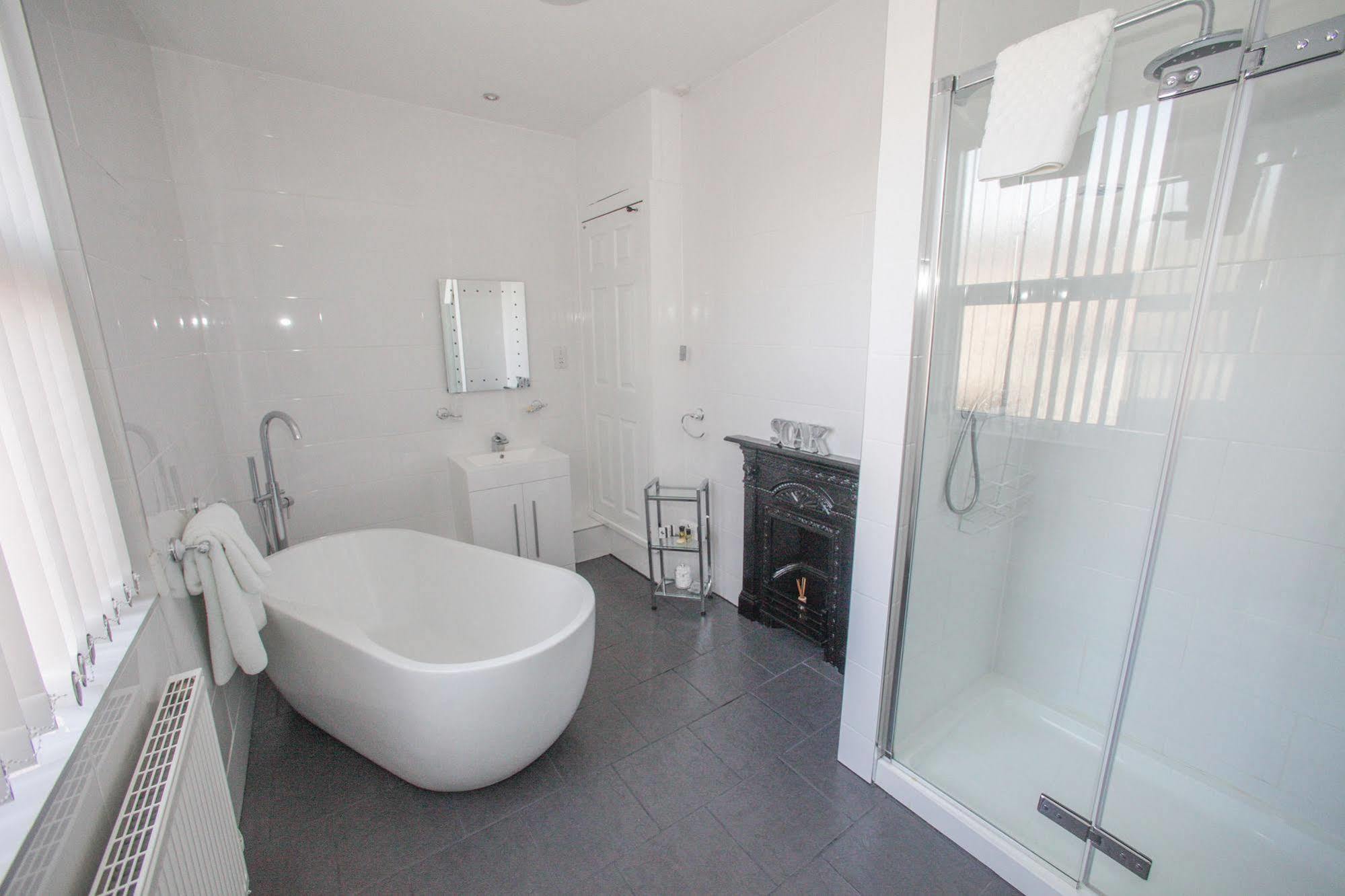 Tower House Executive Guest House Pontefract Luaran gambar